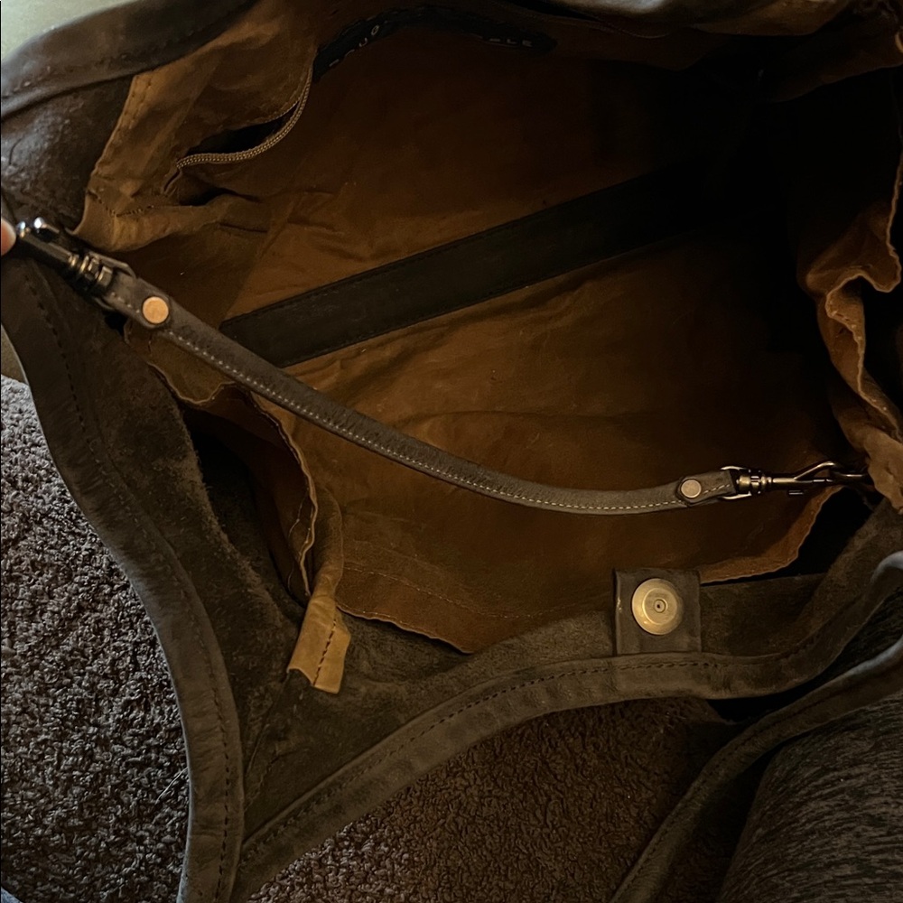 Rough & Tumble Minimal Tote - coal leather - small - Picture 11 of 14